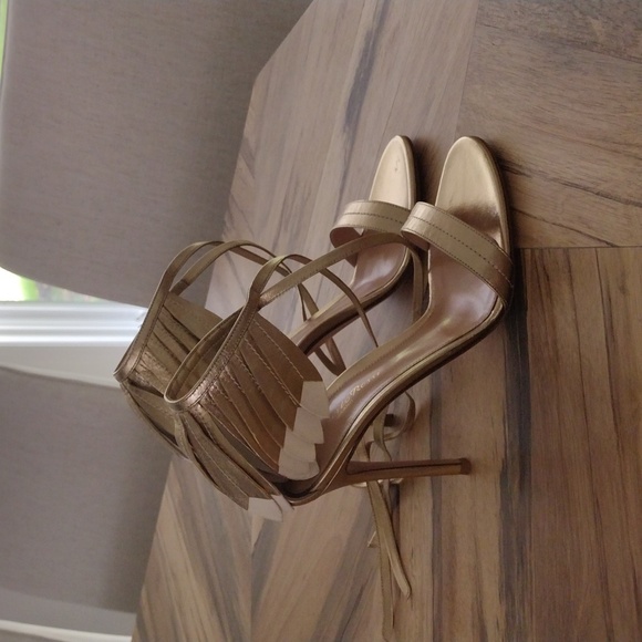 NEW Giuseppe Zanotti Gold Metallic Feather Ankle Tie Heels Size 38 - Picture 5 of 15